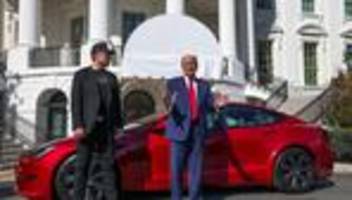 Aus für ältere Erfolgsmodelle: Tesla stellt Produktion der Modelle S und X ein