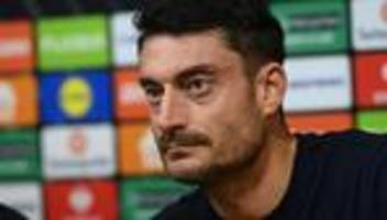 Fußball-Bundesliga: Bericht: Spanier Riera soll Eintracht-Trainer werden