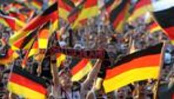 Fußball-Weltmeisterschaft: Antrag für CDU-Parteitag: WM 2042 soll nach Deutschland