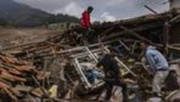 Indonesien: Mehr als 50 Tote nach Erdrutsch in Indonesien