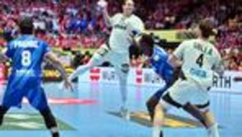 Sieg gegen Frankreich: Medaillentraum lebt: Handballer stürmen ins EM-Halbfinale