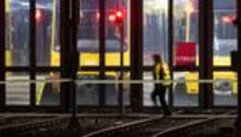 Tarifkonflikt: Wo Fahrgäste mit Ausfällen im Nahverkehr rechnen müssen