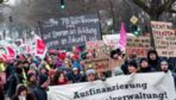 Tarifverhandlungen: Hunderte Hochschulbeschäftigte streiken in Hamburg