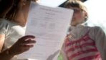 Zeugnisse: Sorgen nach dem Zeugnis? Experten beraten am Telefon