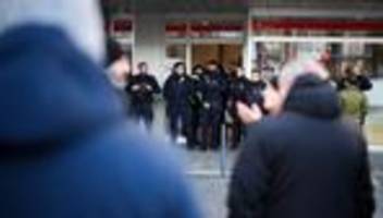 Bankeinbruch in Gelsenkirchen: Drei Geschädigte verklagen Sparkasse nach Einbruch in Schließfächer