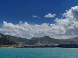 in seenot geraten: spanien eskortiert schattenflotte-tanker im mittelmeer