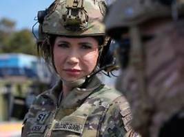 Nun selbst im Kreuzfeuer: Kristi Noem - ICE-Barbie und Trumps Frau fürs Grobe