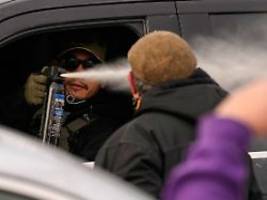 Trumps ICE-Chaos als Vorbild: Die neuen AfD-Forderungen sind ein dunkelrotes Warnsignal