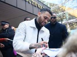 Wegen Flaschenangriff: Chris Brown erscheint vor Londoner Gericht