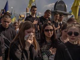 Russland und Ukraine: Bald zwei Millionen Tote und Verletzte auf beiden Seiten