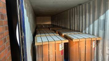 zoll macht seltenen riesenfund in hamburg – ermittlungen führen aufs land