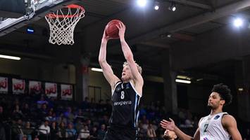 Hamburg Towers beschenken Hunderte Kinder – und starten eine kleine Super-Serie