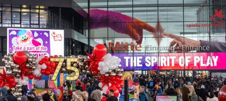 Roboter-Haustier und Spielzeug aus Kartonabfällen: Sieben Neuheiten von der Spielwarenmesse