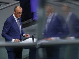 außenpolitik: merz versucht jetzt, ehrlich über trump zu sprechen