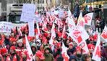 Unterrichtsausfall möglich: Warnstreik an Schulen im Südwesten – rund 1.000 Teilnehmer