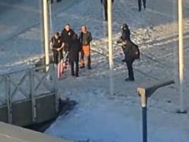 Schämen Sie sich!: Deutscher Satiriker will US-Flagge in Grönland hissen - Einwohner schreiten ein