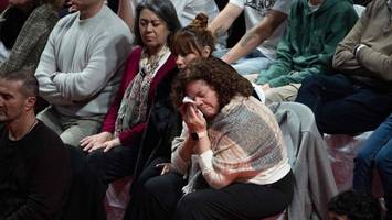 Tausende bei Trauergottesdienst für Opfer des Zugunglücks in Adamuz