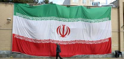 Iran: Ist dem Regime in Teheran mit globaler Justiz beizukommen? - Interview mit dem Völkerrechtler Payam Akhavan