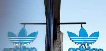 adidas gibt überraschend rekordumsatz bekannt