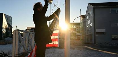 grönland – »extra 3«: deutscher satiriker will us-flagge in nuuk hissen, und wird aufgehalten