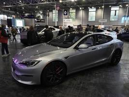 e-autohersteller: tesla stellt zwei modelle ein