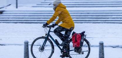 verkehrssicherheit: weniger schmerzensgeld für radfahrende ohne helm gefordert