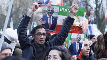 Autokorso in der City: Iraner protestieren gegen Menschenrechtsverletzungen