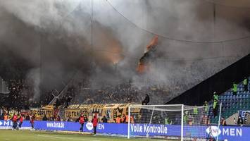 ki-bild von verletztem polizisten: heftige kritik an polizeigewerkschaft