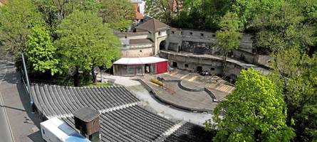 Von „Trauerspiel“ bis „zuschütten“: Was Augsburger zur Schließung der Freilichtbühne sagen