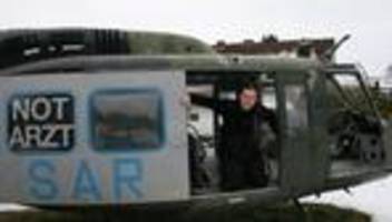 mitten im wohngebiet: wie eine sanitäterin einen hubschrauber mit seele baut