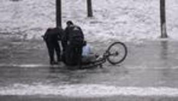 Vereiste Hauptstadt: Berliner Bürgermeister wegen Streusalz-Vorstoß verhöhnt