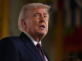 für sie sehr gefährlich: trump droht großbritannien wegen starmers china-reise