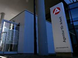 Wenig Dynamik am Arbeitsmarkt:  Arbeitslosenzahl steigt mit 3,085 Millionen auf Zwölf-Jahres-Hoch