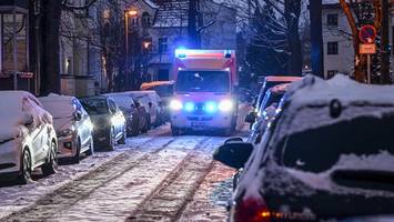 glatteis in berlin hat gefährliche konsequenzen: feuerwehr schlägt alarm