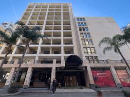 Hotel in Beirut: Wo der Papagei in der Lobby die Granaten imitiert