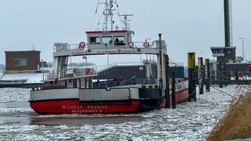 eisgang auf der elbe: glückstadt–wischhafen stellt fährbetrieb ein