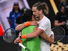 Halbfinal-Drama bei Australian Open: Zverev verliert absurdes Match gegen angeschlagenen Alcaraz