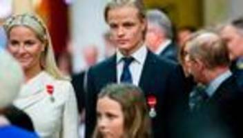 Skandal um Königsfamilie: Norwegens Prozess des Jahres: Mette-Marits Sohn vor Gericht