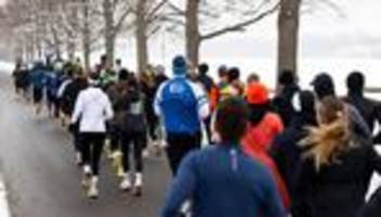 Sport: Marathon-Training am eiskalten Maschsee in Hannover