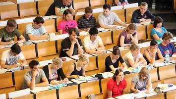 Universität Hamburg soll Studienplätze abbauen – Präsidium widerspricht scharf