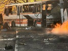 Krieg in der Ukraine: Mindestens zwölf Tote bei russischem Angriff auf ukrainischen Bus