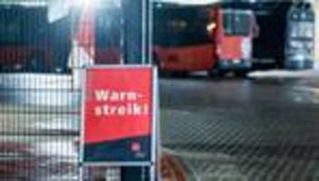Tarifstreit: Warnstreik droht Stadtbusse in vier Städten lahmzulegen