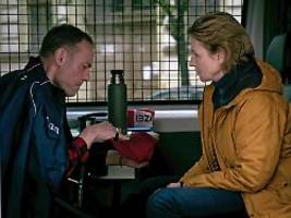 tatort aus berlin: bunker-sex und baum-umarmung