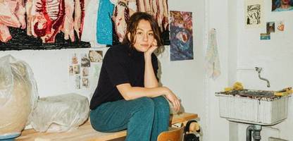 »Discounter«-Star Marie Bloching im Schleim-Museum: Rollen-Suche