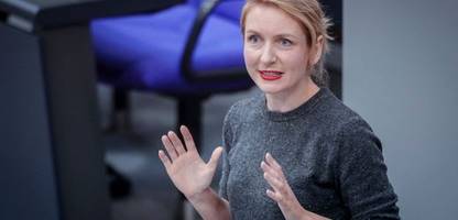 Ines Schwerdtner stemmt sich gegen Streichung von Zahnarztleistungen