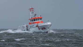 135 Jahre altes Schiff vor Cuxhaven havariert: Dramatische Rettung in der Nacht