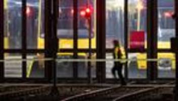 Kommunale Verkehrsbetriebe: Was Pendler am Warnstreiktag beachten müssen