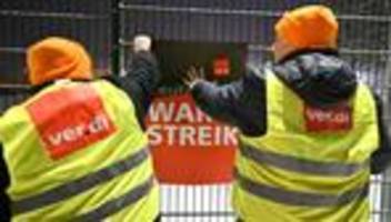 Tarifkonflikt: Warnstreik legt Nahverkehr in Sachsen lahm