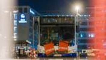 tarifkonflikt: warnstreiks und schienenbruch bei s-bahn treffen pendler