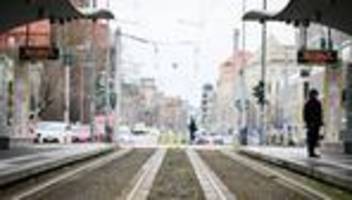 Tarifrunde bei der BVG: Nichts fährt: Warnstreik im Berliner Nahverkehr angelaufen